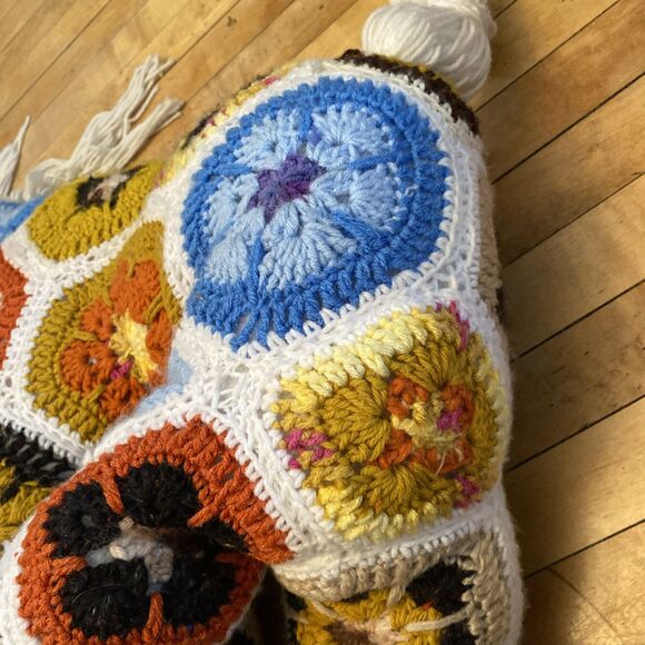 Vintage Crocheted Afghan Horse Pony Pillow Huge 18”x30” Floral Retro 70’s - Picture 9 of 16